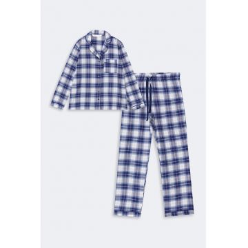 Pantaloni lungi de pijama cu model in carouri