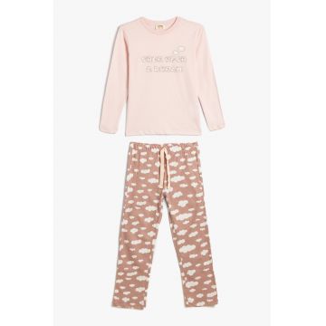 Pijama cu imprimeu grafic