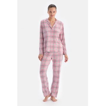 Pijama cu model - pantaloni lungi si buzunare laterale