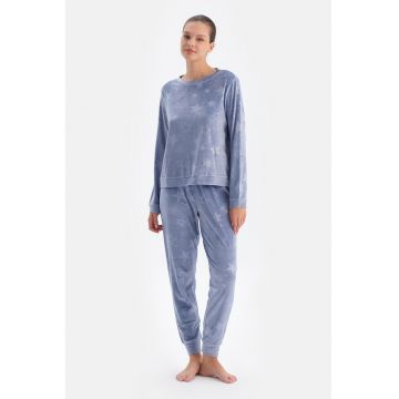 Pijama cu model uni si decolteu rotund