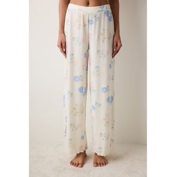 Pantaloni de pijama cu imprimeu floral si striatii