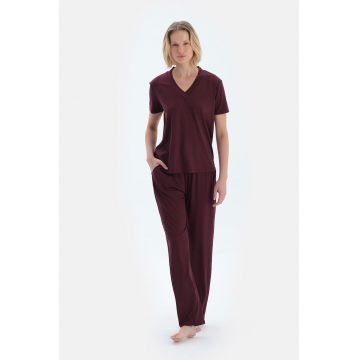 Pijama uni cu decolteu in V