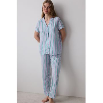 Pijama cu nasturi si model in dungi