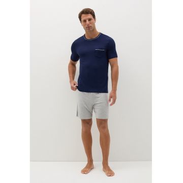 Pijama cu pantaloni scurti si buzunar pe piept