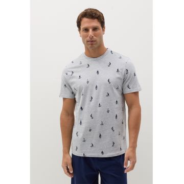 Pijama cu pantaloni scurti si imprimeu grafic