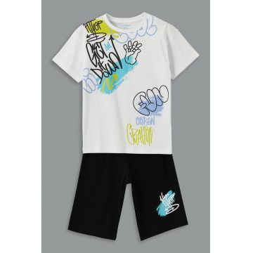 Pijama cu pantaloni scurti si imprimeu grafic