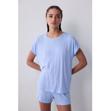 Pijama cu pantaloni scurti si striatii
