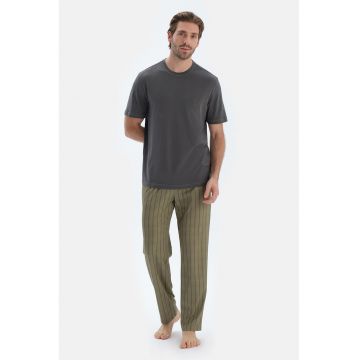 Pijama din bumbac si modal cu decolteu la baza gatului