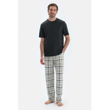 Pijama din bumbac si modal cu model in carouri