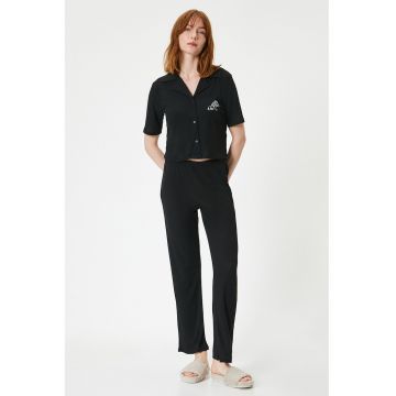 Pijama striata cu maneci scurte