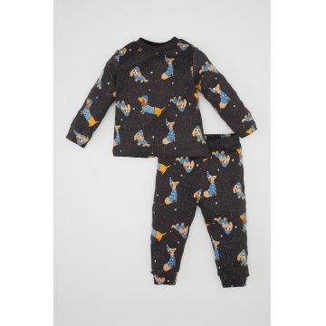 Pijama cu imprimeu grafic si pantaloni lungi