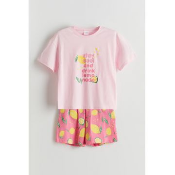 Pijama cu imprimeu grafic si text
