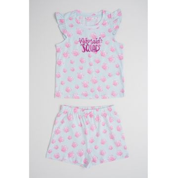 Pijama cu pantaloni scurti si model grafic - 2 piese
