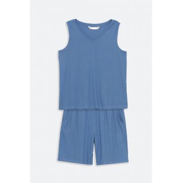 Pijama cu pantaloni scurti si striatii