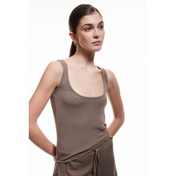 Top de pijama cu decolteu patrat si aspect texturat