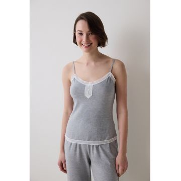 Top de pijama cu insertii de dantela