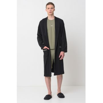 Halat cu buzunare aplicate