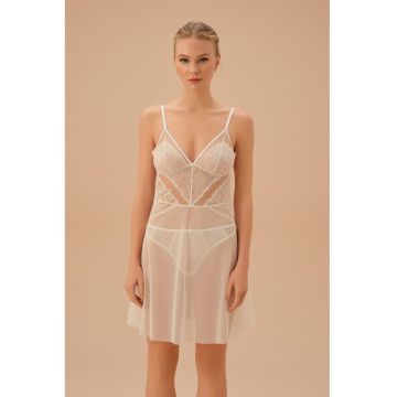 Neglijeu semi-transparent cu segmente de dantela