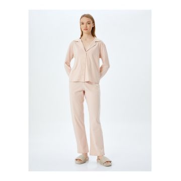Pijama cu buline - decolteu in V si nasturi