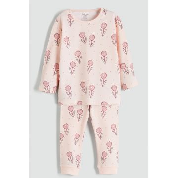 Pijama cu decolteu la baza gatului si imprimeu floral - Roz deschis