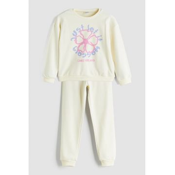 Pijama cu model grafic si pantaloni lungi