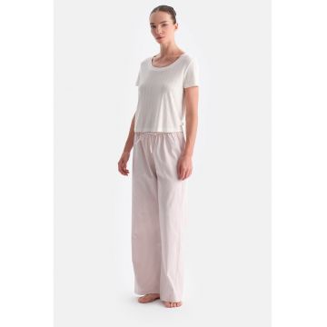 Pijama lejera cu model in dungi