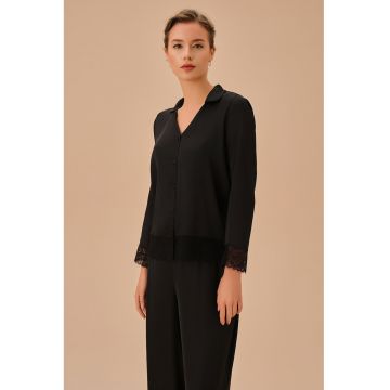 Pijama lunga cu garnitura de dantela