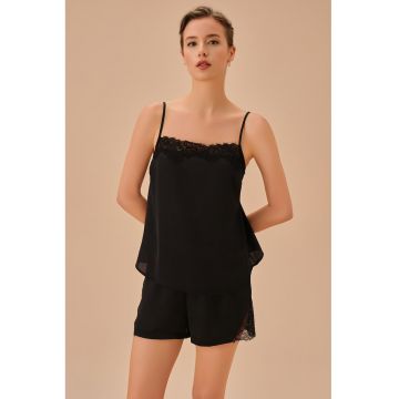 Pijama scurta cu insertie de dantela