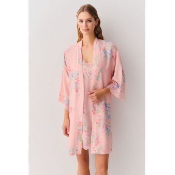 Halat cu model floral si insertii din dantela