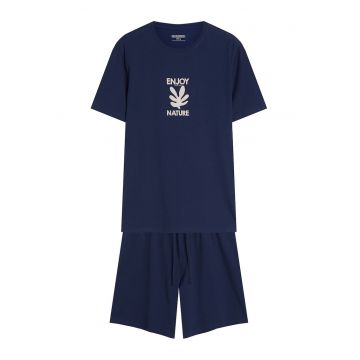 Un set unic de pijamale pentru barbati - format dintr-un tricou si pantaloni scurti cu un imprimeu unic - albastru Legend