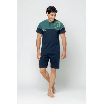 Pijama cu fenta cu nasturi