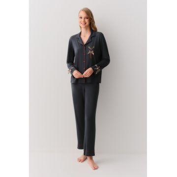 Pijama cu imprimeu si nasturi