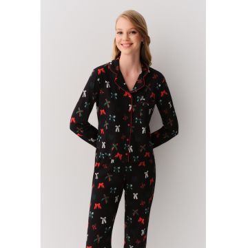 Pijama cu model si buzunar aplicat