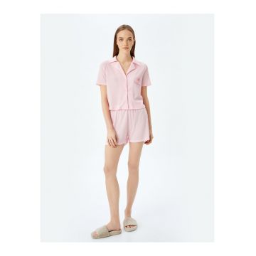 Pijama cu pantaloni scurti si broderie