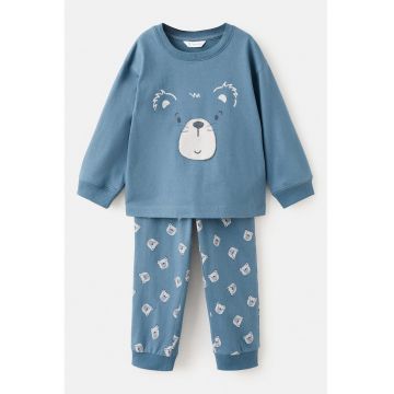 Pijama cu imprimeu si decolteu la baza gatului