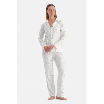 Pijama cu model - decolteu in V si buzunare - Alb