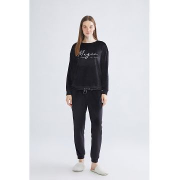 Pijama din catifea cu text - Negru