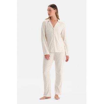 Pijama lunga cu talie inalta si model floral - Crem