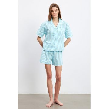 Pijama cu pantaloni scurti - revere si dungi - Albastru pastel
