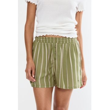 Pijama cu pantaloni scurti si dungi - Verde pal/Alb murdar