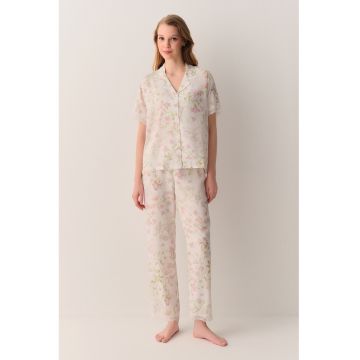 Camasa cu model floral si pantaloni de pijama cu garnituri din dantela - Roz deschis/Bej deschis