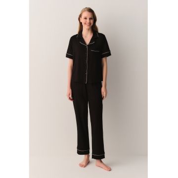 Pijama cu pantaloni lungi si buzunar pe piept - Negru