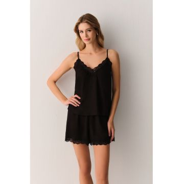 Pijama cu pantaloni scurti si terminatii din dantela - Negru -