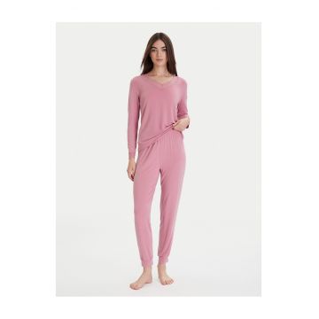 Pijamale dama  roz - din material moale