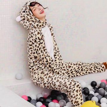 Pijama, salopeta dintr-o bucata din microfibra GALA21-920 Leopard Galasun